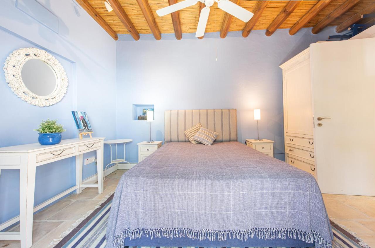 The Carob Tree Villa - Rustic Luxury Home With Access To Pool And Restaurant Lárnaca Exterior foto